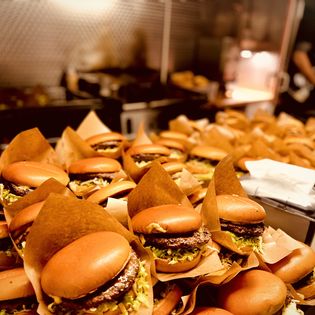 The Munch Pit - Mobil Mad