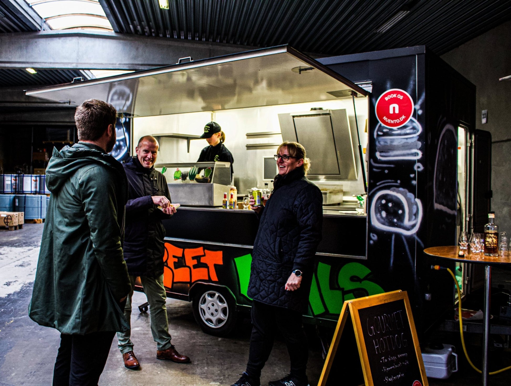 Street Meals: Dansk - Amerikansk Burgeroplevelse - MobilMad